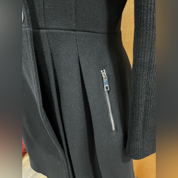 GUESS Jacket- Black- Medium - Picture 2 of 7